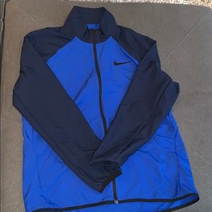 Men’s Nike windbreaker. Like new. Size Medium